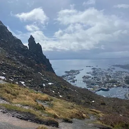 Enebolig I Kabelvag