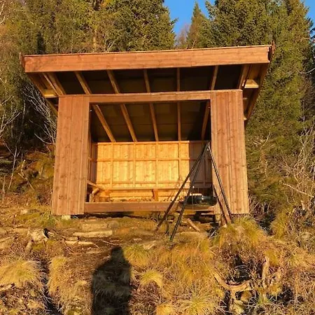 Apartment Enebolig I Kabelvag